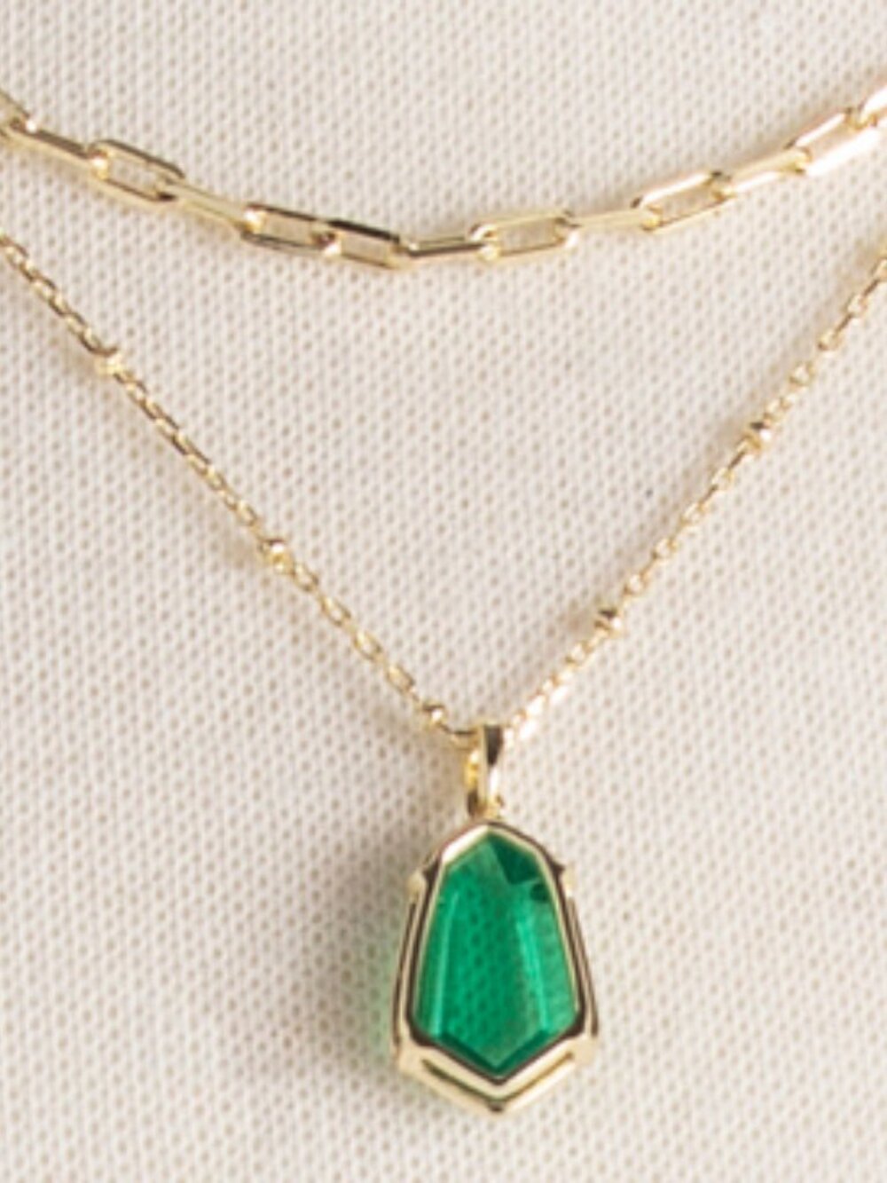 KENDRA SCOTT Gold Alexandria Green Glass Multi-strand Necklace - Picture 3 of 3